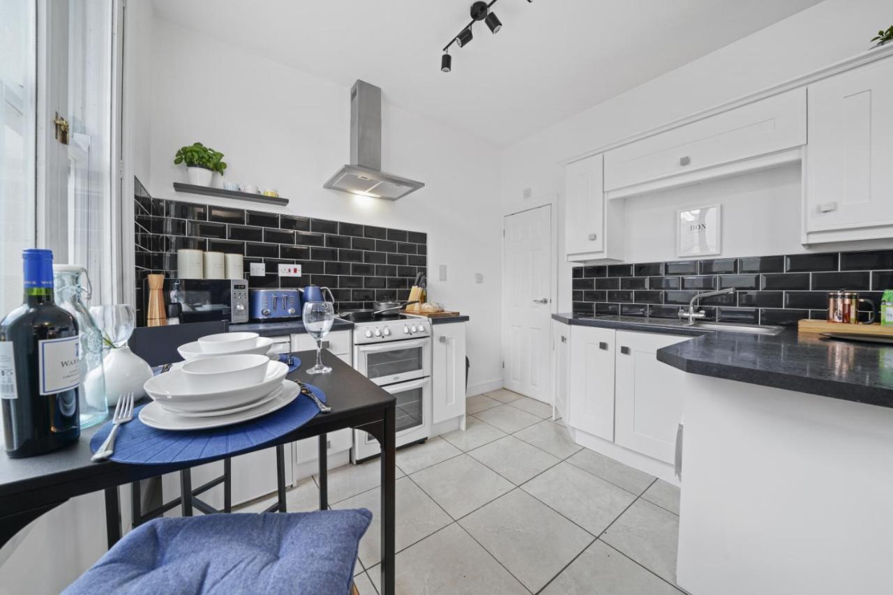 Central Gem Of Leamington Spa - Sleeps 5 Appartement Buitenkant foto